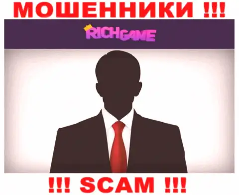 Жулики Rich Game не хотят, чтоб хоть кто-то увидел, кто в действительности управляет организацией